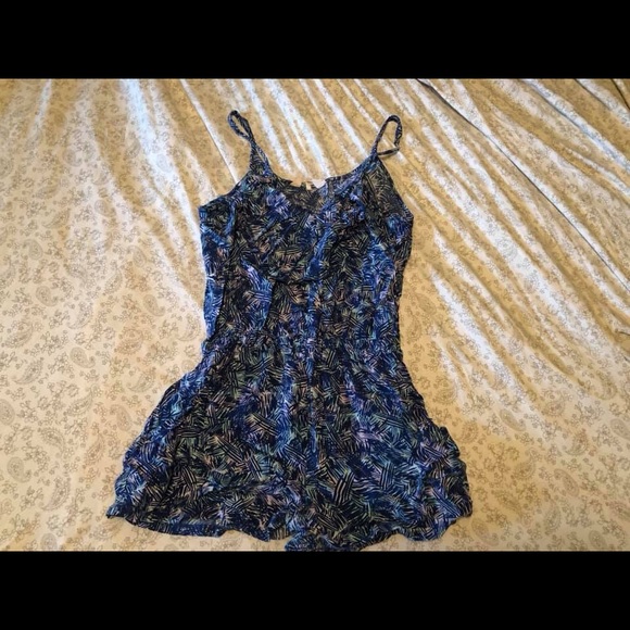 Tops - Picture 3 of 6